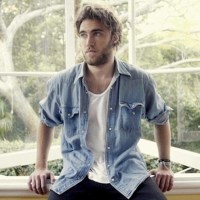 MATT CORBY - INTO THE FLAME (Folk/Indie - Australia)